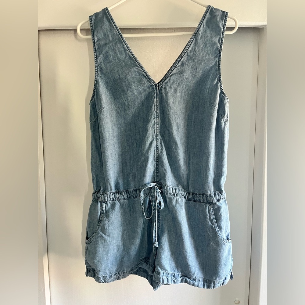 Rails Parker Denim Romper Blue Shorts Small Chambray Vacay Cruise festival - Picture 2 of 6